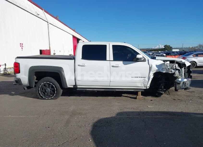 Photo 14 of 2018 Chevrolet Silverado 1500 1LT (VIN 3GCUCRER6JG239392)