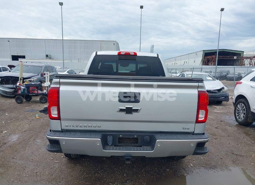Photo 16 of 2018 Chevrolet Silverado 1500 1LZ (VIN 3GCUCSEC4JG183777)