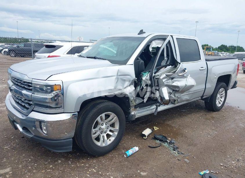Photo 2 of 2018 Chevrolet Silverado 1500 1LZ (VIN 3GCUCSEC4JG183777)