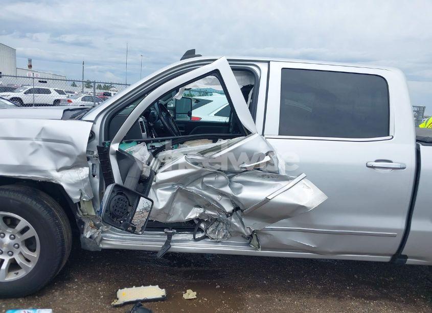 Photo 6 of 2018 Chevrolet Silverado 1500 1LZ (VIN 3GCUCSEC4JG183777)