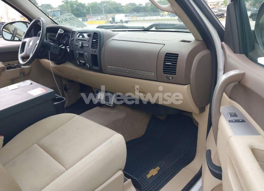 Photo 5 of 2012 Chevrolet Silverado 1500 HYBRID 1HY (VIN 3GCUCUEJ5CG148713)