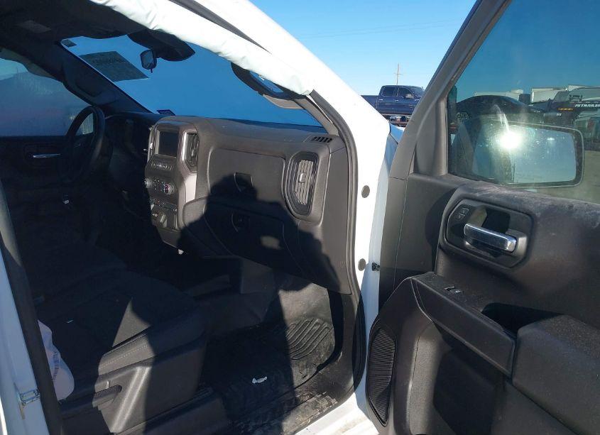 Photo 5 of 2024 Chevrolet Silverado 1500 4WD STANDARD BED WT (VIN 3GCUDAED9RG154030)