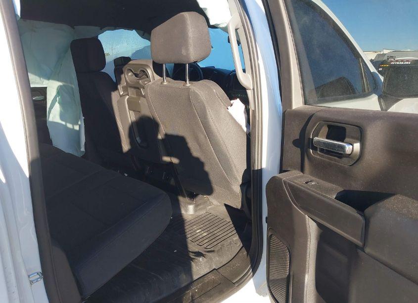 Photo 8 of 2024 Chevrolet Silverado 1500 4WD STANDARD BED WT (VIN 3GCUDAED9RG154030)