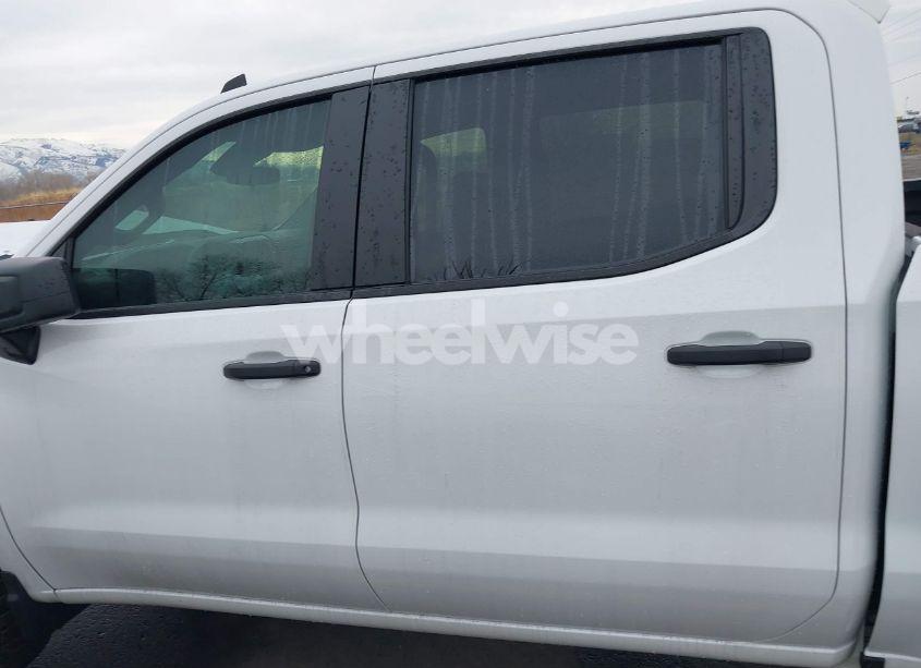 Photo 14 of 2024 Chevrolet Silverado 1500 4WD SHORT BED CUSTOM TRAIL BOSS (VIN 3GCUDCED1RG275386)