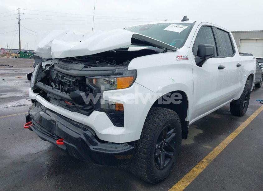 Photo 2 of 2024 Chevrolet Silverado 1500 4WD SHORT BED CUSTOM TRAIL BOSS (VIN 3GCUDCED1RG275386)