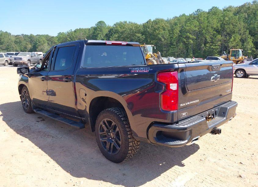 Photo 3 of 2024 Chevrolet Silverado 1500 4WD SHORT BED CUSTOM TRAIL BOSS (VIN 3GCUDCED3RG313362)