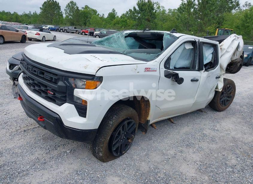 Photo 2 of 2024 Chevrolet Silverado 1500 (VIN 3GCUDCED6RG207052)