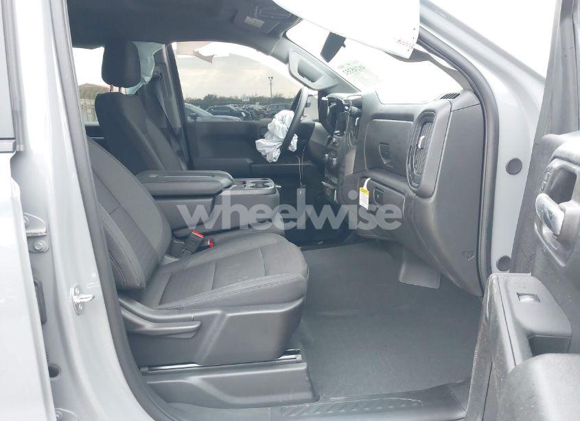 Photo 5 of 2024 Chevrolet Silverado 1500 4WD SHORT BED CUSTOM TRAIL BOSS (VIN 3GCUDCED6RG410099)