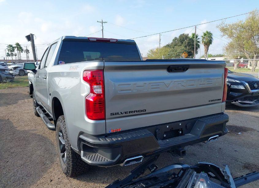 Photo 3 of 2024 Chevrolet Silverado 1500 4WD SHORT BED CUSTOM TRAIL BOSS (VIN 3GCUDCED8RG384511)