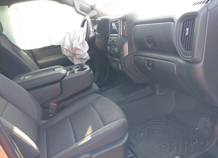 Photo 5 of 2024 Chevrolet Silverado 1500 4WD SHORT BED CUSTOM TRAIL BOSS (VIN 3GCUDCED8RG384511)