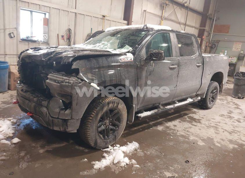 Photo 2 of 2024 Chevrolet Silverado 1500 4WD SHORT BED CUSTOM TRAIL BOSS (VIN 3GCUDCEDXRG122943)