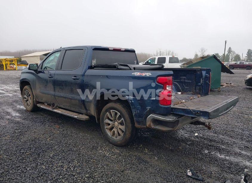 Photo 3 of 2023 Chevrolet Silverado 1500 4WD STANDARD BED LT (VIN 3GCUDDE82PG127897)