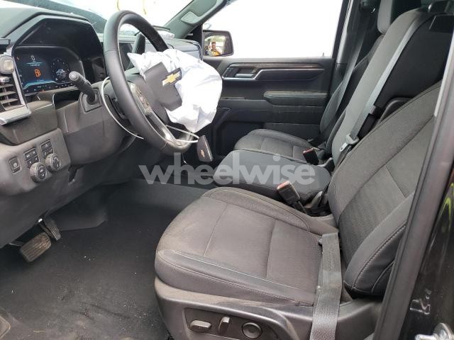 Photo 3 of 2024 CHEVROLET SILVERADO K1500 LT (VIN 3GCUDDE84RG116936)
