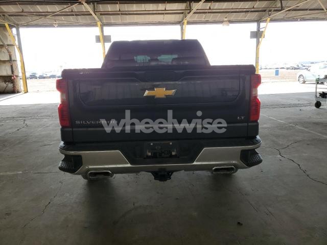 Photo 5 of 2024 CHEVROLET SILVERADO K1500 LT (VIN 3GCUDDE84RG116936)