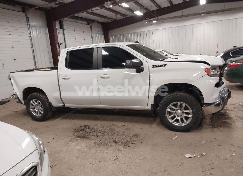 Photo 13 of 2023 Chevrolet Silverado 1500 4WD STANDARD BED LT (VIN 3GCUDDE85PG128770)