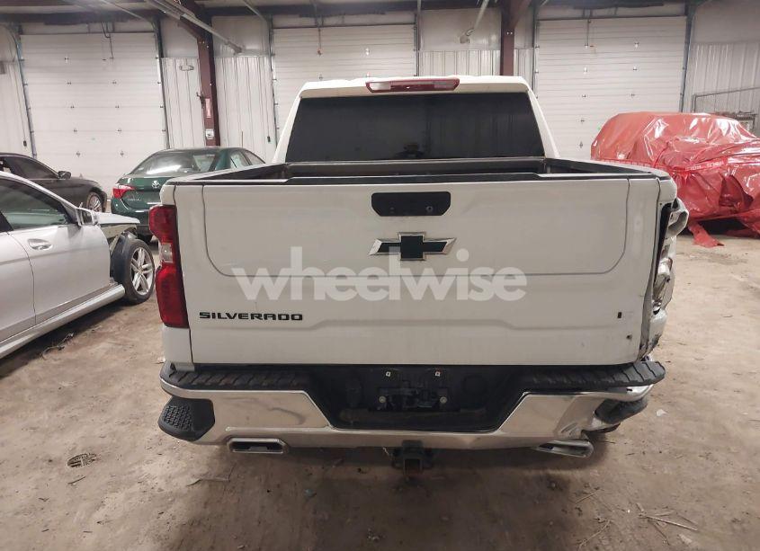 Photo 16 of 2023 Chevrolet Silverado 1500 4WD STANDARD BED LT (VIN 3GCUDDE85PG128770)