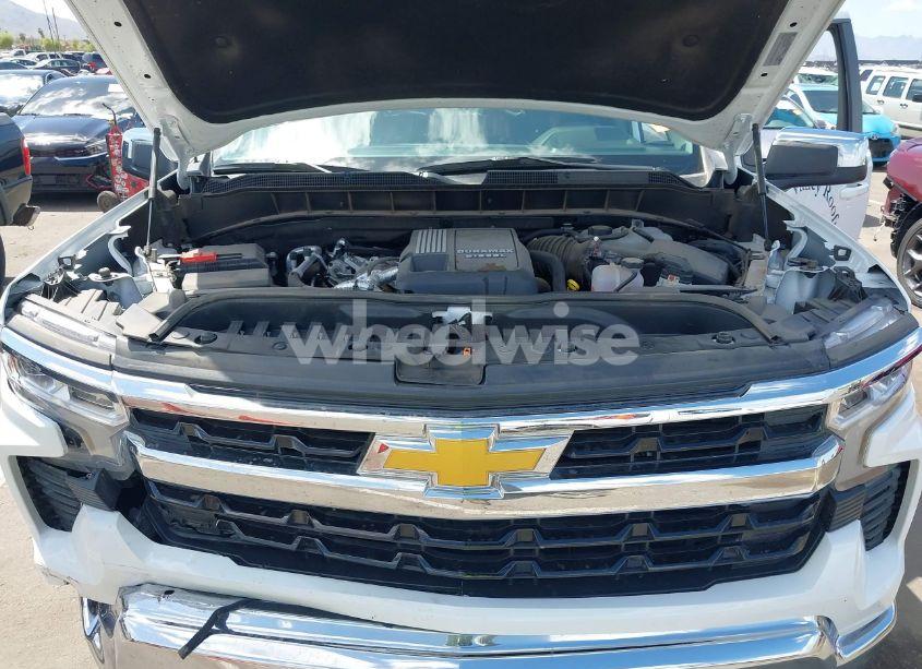 Photo 10 of 2024 Chevrolet Silverado 1500 4WD SHORT BED LT (VIN 3GCUDDE87RG234561)