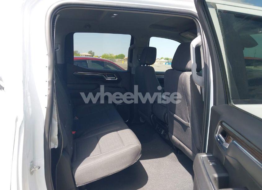 Photo 8 of 2024 Chevrolet Silverado 1500 4WD SHORT BED LT (VIN 3GCUDDE87RG234561)