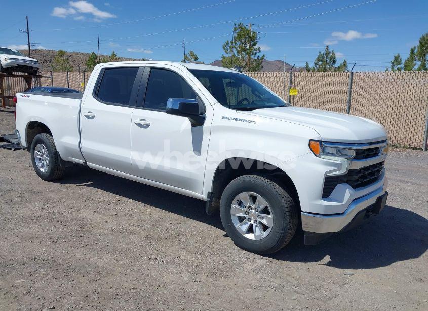 2024 Chevrolet Silverado 1500 4WD STANDARD BED LT (VIN 3GCUDDED1RG274938) main photo