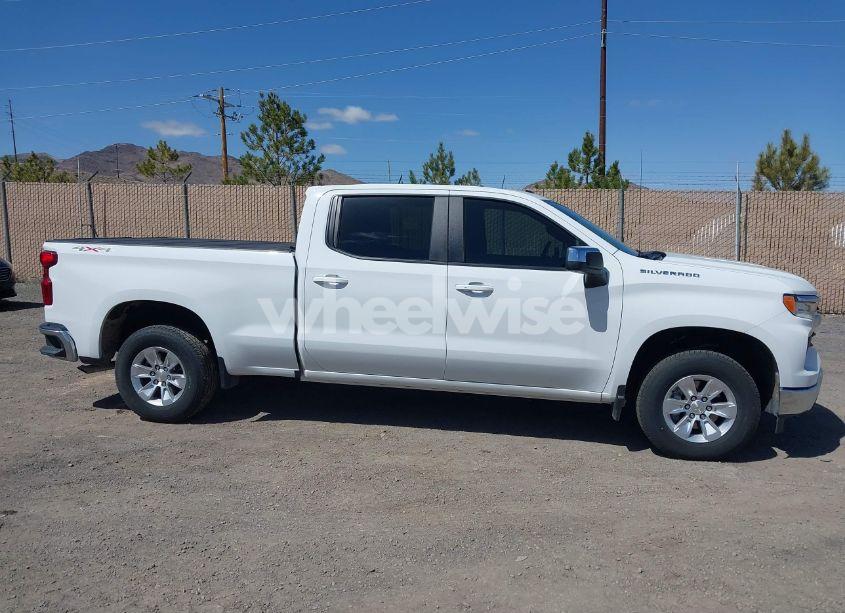 Photo 13 of 2024 Chevrolet Silverado 1500 4WD STANDARD BED LT (VIN 3GCUDDED1RG274938)