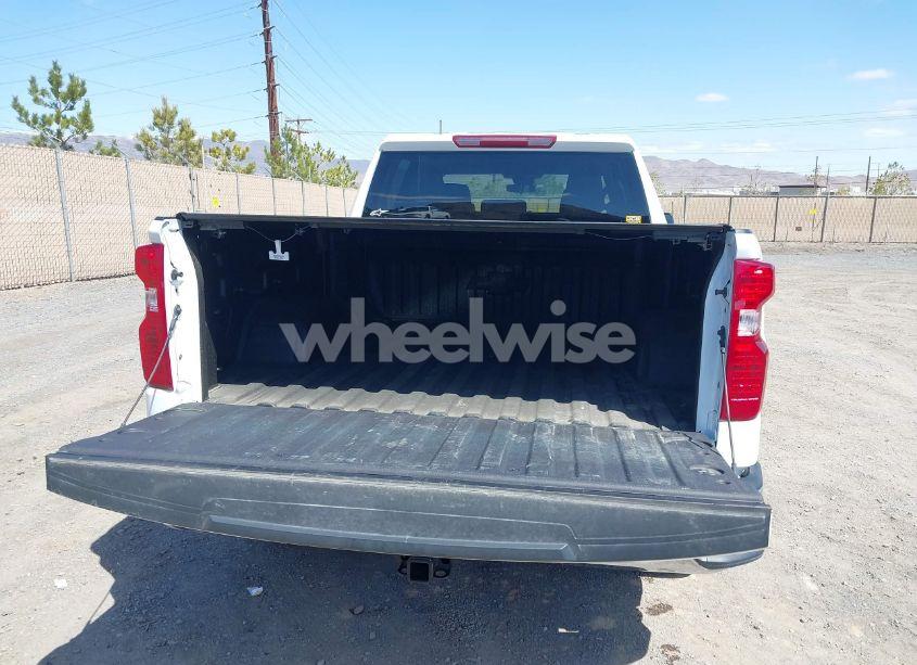 Photo 16 of 2024 Chevrolet Silverado 1500 4WD STANDARD BED LT (VIN 3GCUDDED1RG274938)