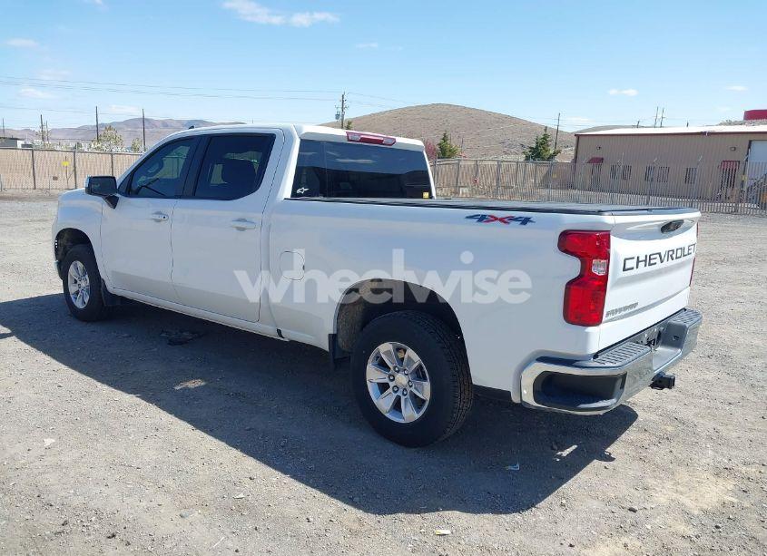 Photo 3 of 2024 Chevrolet Silverado 1500 4WD STANDARD BED LT (VIN 3GCUDDED1RG274938)