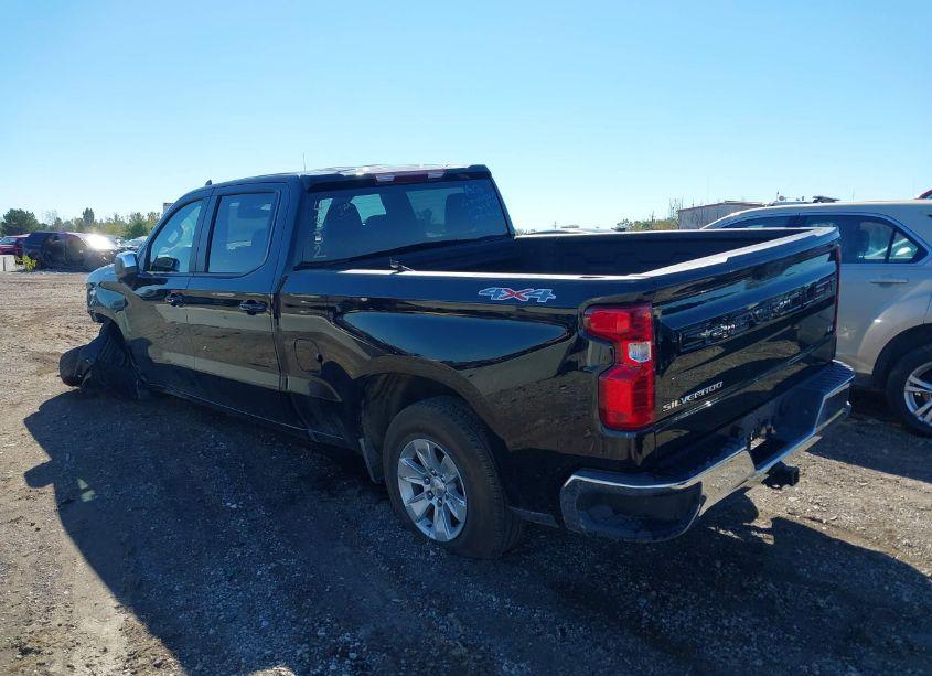 Photo 3 of 2023 Chevrolet Silverado 1500 4WD STANDARD BED LT (VIN 3GCUDDED2PG344332)