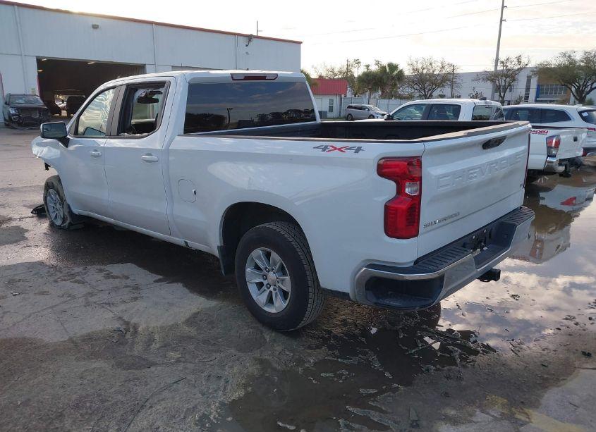 Photo 3 of 2023 Chevrolet Silverado 1500 4WD STANDARD BED LT (VIN 3GCUDDED9PG348829)
