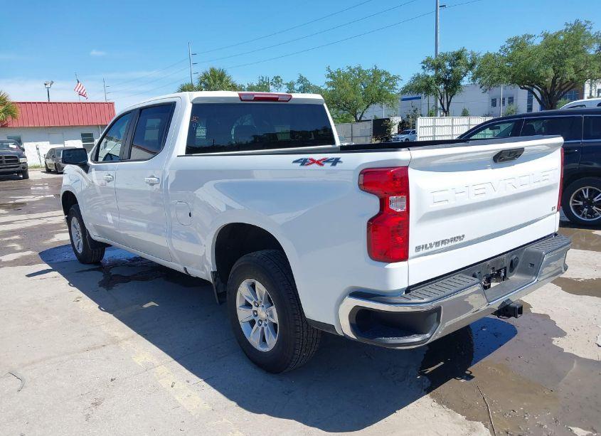 Photo 3 of 2023 Chevrolet Silverado 1500 4WD STANDARD BED LT (VIN 3GCUDDEDXPG348466)