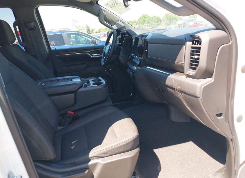 Photo 5 of 2023 Chevrolet Silverado 1500 4WD STANDARD BED LT (VIN 3GCUDDEDXPG348466)