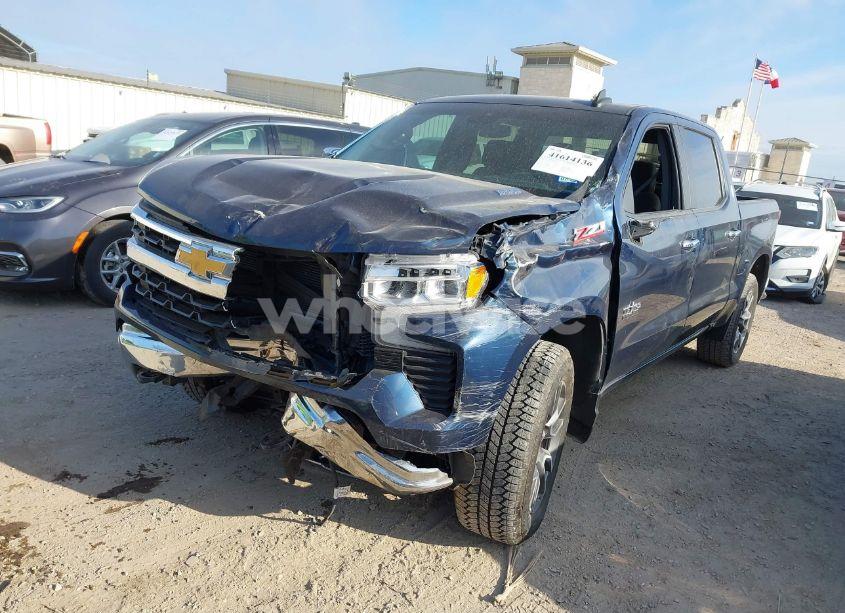 Photo 2 of 2022 Chevrolet Silverado 1500 4WD STANDARD BED LT (VIN 3GCUDDET1NG673964)