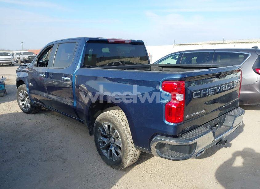 Photo 3 of 2022 Chevrolet Silverado 1500 4WD STANDARD BED LT (VIN 3GCUDDET1NG673964)