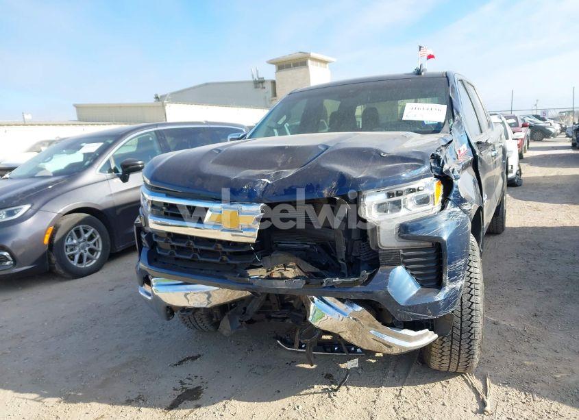 Photo 6 of 2022 Chevrolet Silverado 1500 4WD STANDARD BED LT (VIN 3GCUDDET1NG673964)