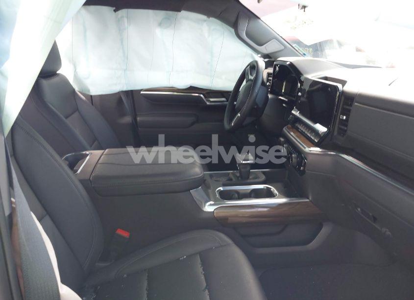 Photo 5 of 2024 Chevrolet Silverado 1500 4WD STANDARD BED RST (VIN 3GCUDEED0RG203753)