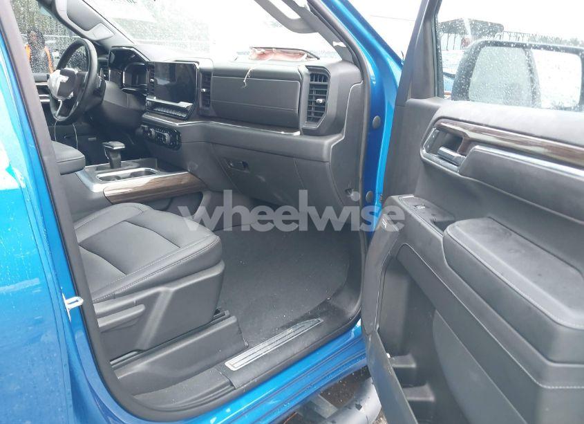 Photo 5 of 2023 Chevrolet Silverado 1500 4WD SHORT BED RST (VIN 3GCUDEED2PG265510)