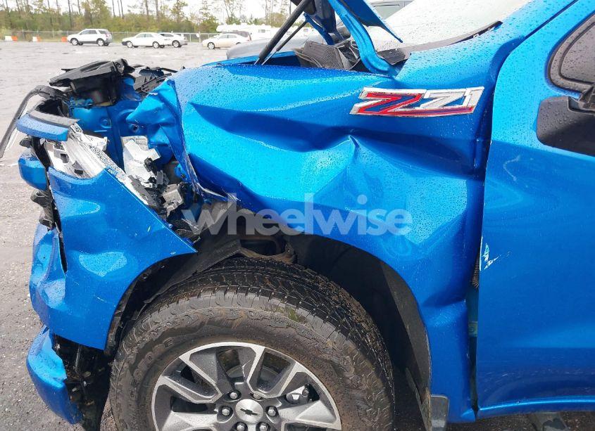 Photo 6 of 2023 Chevrolet Silverado 1500 4WD SHORT BED RST (VIN 3GCUDEED2PG265510)