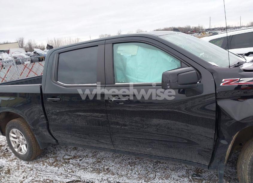 Photo 13 of 2022 Chevrolet Silverado 1500 4WD SHORT BED RST (VIN 3GCUDEED4NG509669)