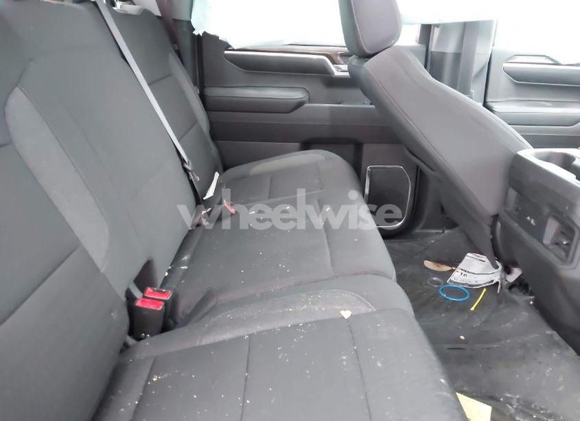 Photo 8 of 2022 Chevrolet Silverado 1500 4WD SHORT BED RST (VIN 3GCUDEED4NG509669)