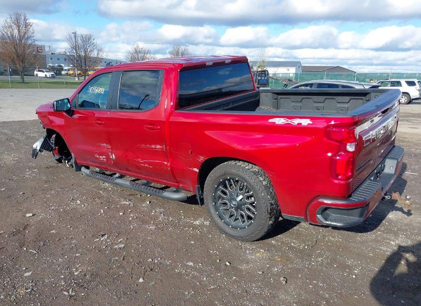 Photo 3 of 2023 Chevrolet Silverado 1500 4WD SHORT BED RST (VIN 3GCUDEED5PG264030)
