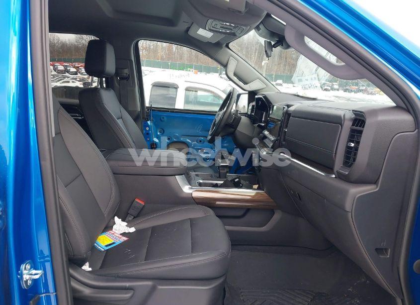 Photo 5 of 2023 Chevrolet Silverado 1500 4WD SHORT BED RST (VIN 3GCUDEED8PG307775)