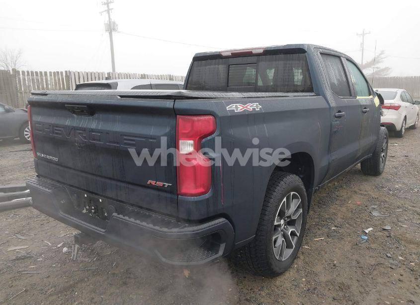 Photo 4 of 2022 Chevrolet Silverado 1500 4WD SHORT BED RST (VIN 3GCUDEEDXNG516514)