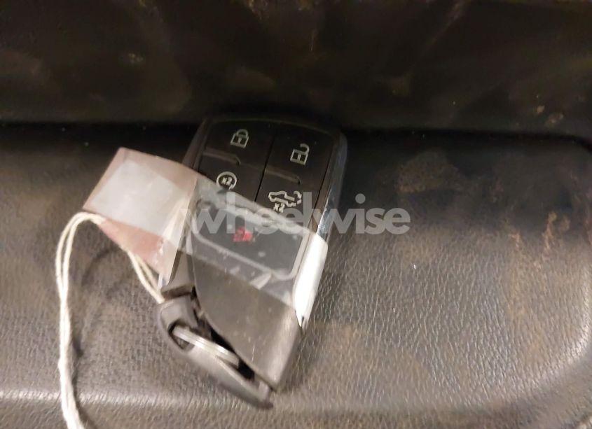 Photo 11 of 2023 Chevrolet Silverado 1500 4WD SHORT BED RST (VIN 3GCUDEELXPG284443)