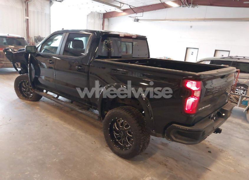 Photo 3 of 2023 Chevrolet Silverado 1500 4WD SHORT BED RST (VIN 3GCUDEELXPG284443)