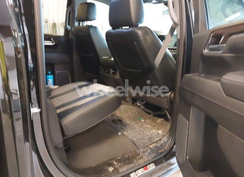 Photo 8 of 2023 Chevrolet Silverado 1500 4WD SHORT BED RST (VIN 3GCUDEELXPG284443)