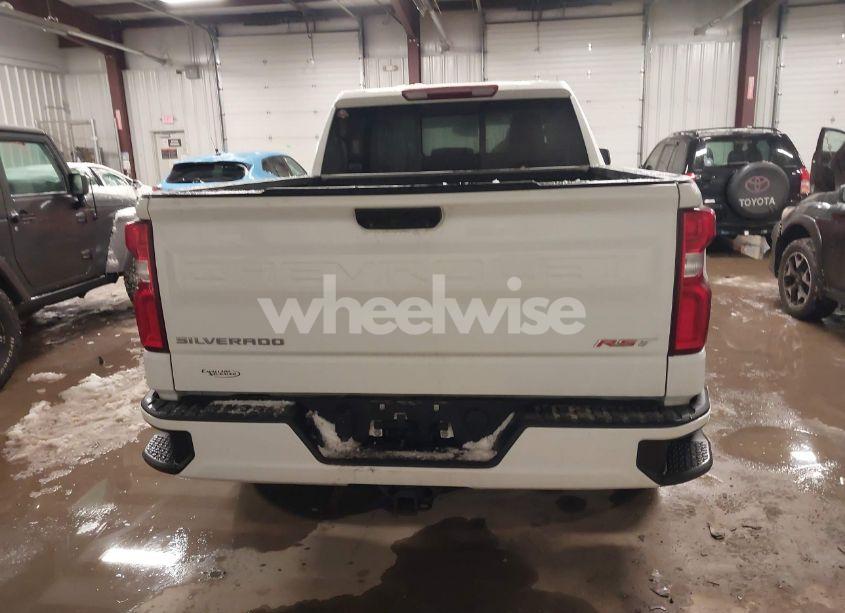 Photo 16 of 2022 Chevrolet Silverado 1500 4WD STANDARD BED RST (VIN 3GCUDEET3NG523599)