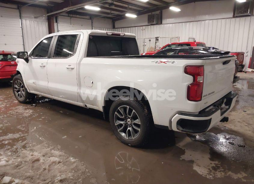 Photo 3 of 2022 Chevrolet Silverado 1500 4WD STANDARD BED RST (VIN 3GCUDEET3NG523599)