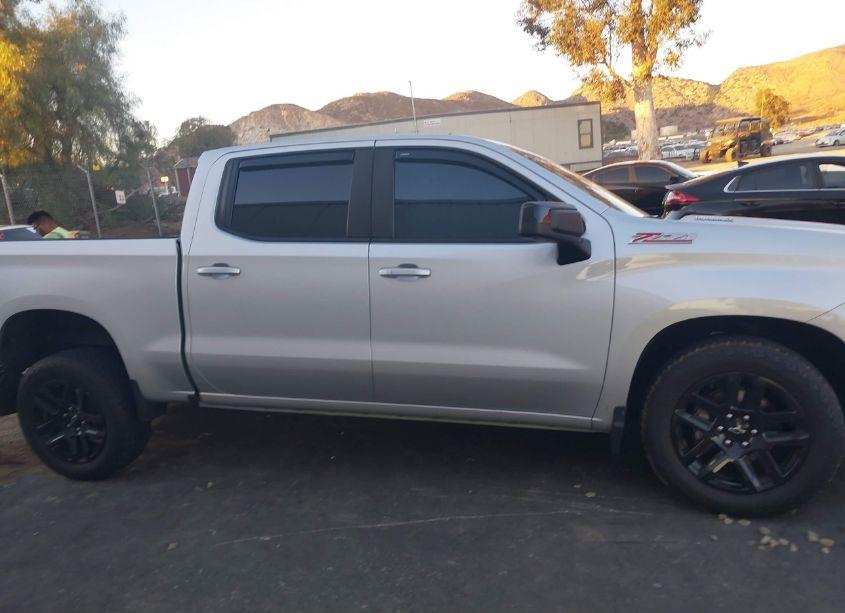 Photo 13 of 2022 Chevrolet Silverado 1500 4WD SHORT BED RST (VIN 3GCUDEET5NG587398)