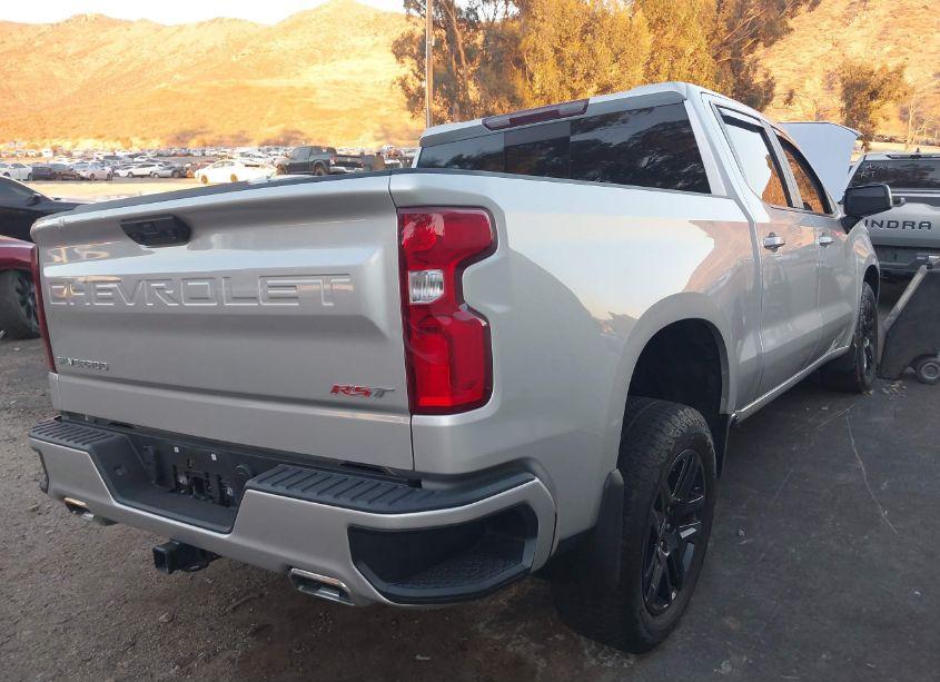 Photo 4 of 2022 Chevrolet Silverado 1500 4WD SHORT BED RST (VIN 3GCUDEET5NG587398)