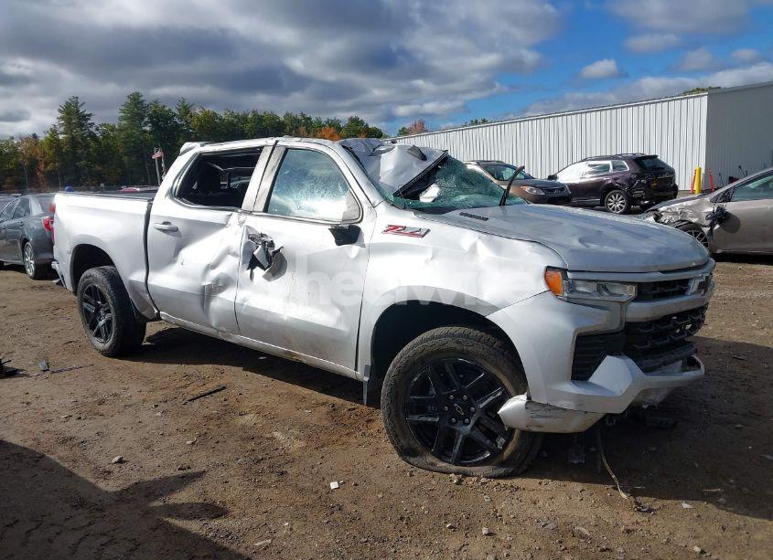 2022 Chevrolet Silverado 1500 4WD SHORT BED RST (VIN 3GCUDEET6NG581903) main photo