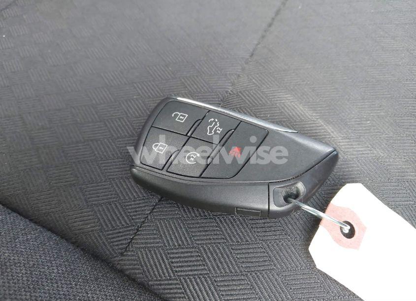 Photo 11 of 2022 Chevrolet Silverado 1500 4WD SHORT BED RST (VIN 3GCUDEET6NG581903)